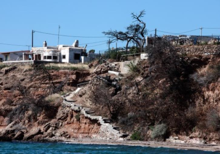 Ο Β. Κικίλιας στο πλευρό των εγκαυματιών στο Μάτι