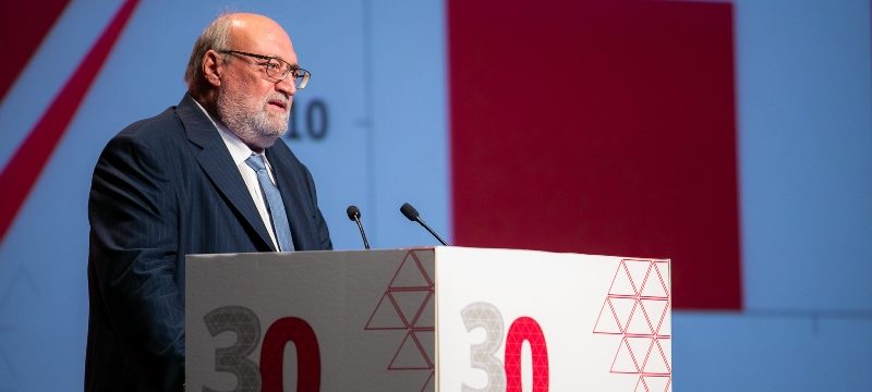 761C4001-F3D4-464F-951F-D39A14466E7B