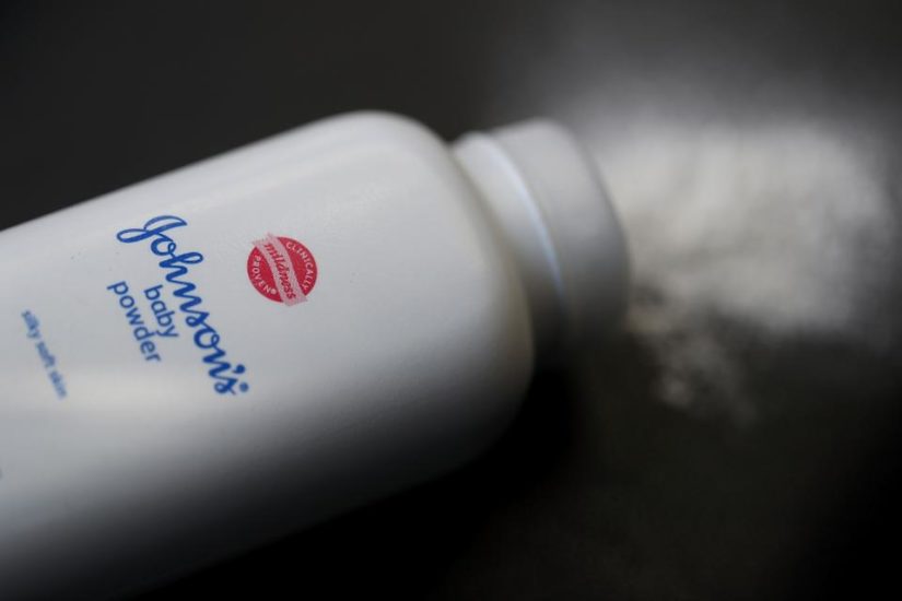 Johnson & Johnson: Δεν βρέθηκαν ίχνη αμιάντου
