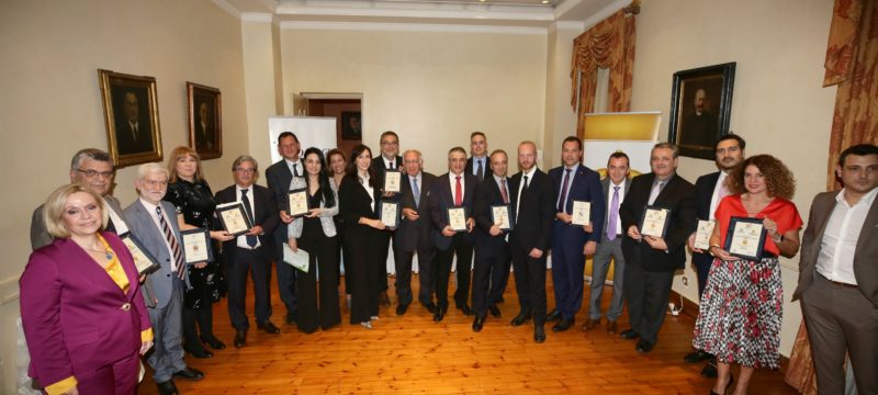 77D775FA-8DA0-4C91-B578-71F7B5E3A440