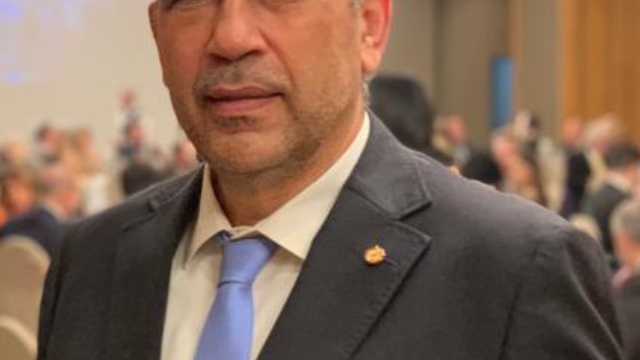 94C12DB4-565E-4BE1-ADDA-10B353852F19