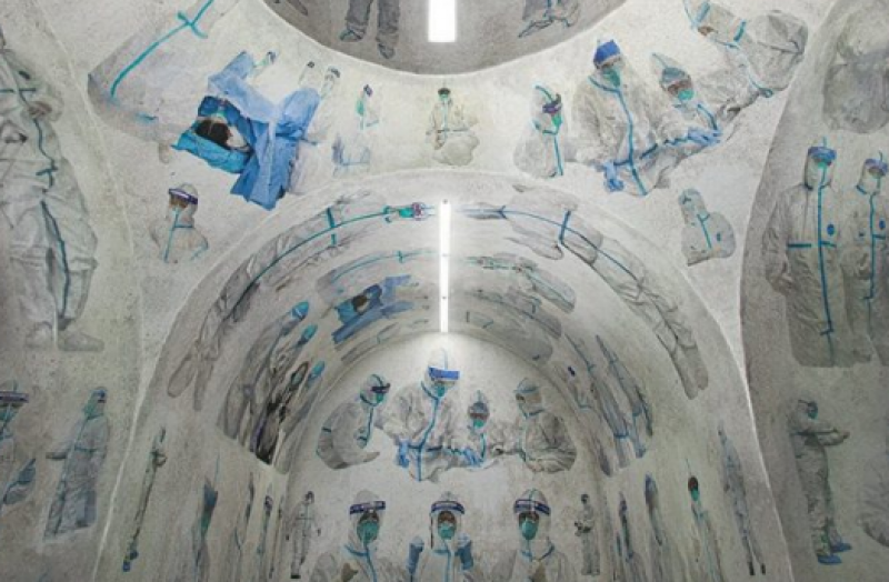 «Άγιοι» οι γιατροί της Κίνας