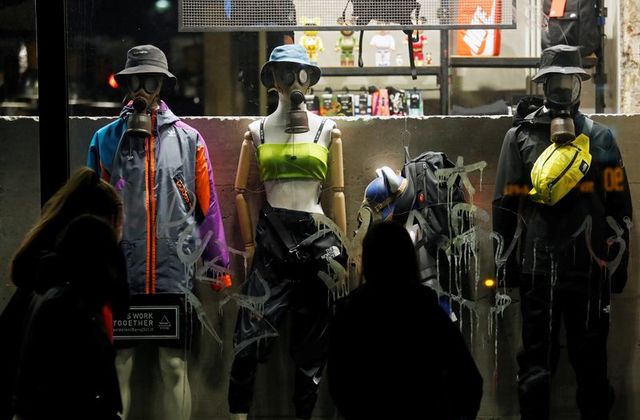 Κλείνουν δικαστήρια, κινηματογράφοι, θέατρα, γυμναστήρια