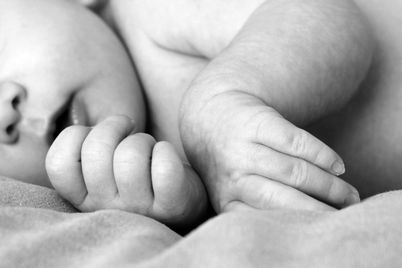 Ο πρώτος τοκετός στην Ελλάδα από γυναίκα θετική στον COVID-19  στο ΠΓΝ “Αττικόν»