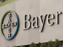 Bayer_452970145