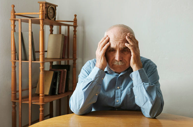 COVID-19: Οδηγίες για υποστήριξη ατόμων με άνοια και των φροντιστών τους