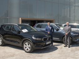 Παράδοση αυτοκινήτων Volvo στον Περιφερειάρχη Αττικής Γεώργιο Πατούλη (1)