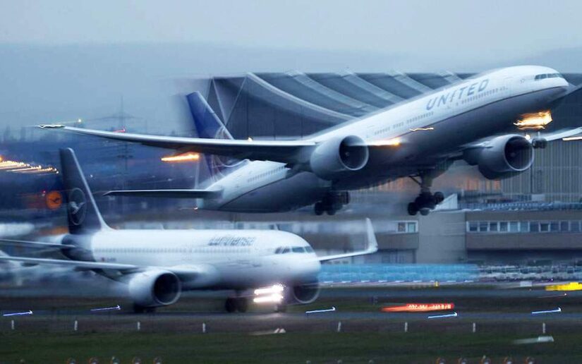 Υποχρεωτική η χρήση μάσκας σύμφωνα με τη Διεθνή Ένωση Αερομεταφορών