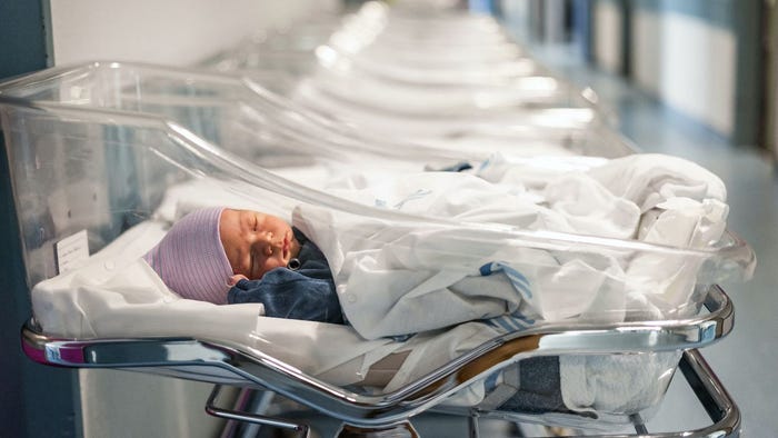 Ασυμπτωματικοί οι γονείς και τα τρίδυμα με κορωνοϊό!