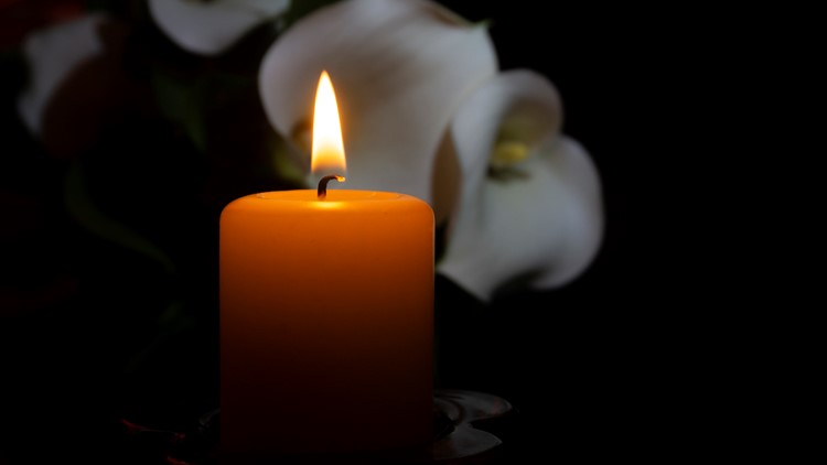 Νεκρό δίχρονο παιδί που παγιδεύτηκε στα κάγκελα της κούνιας του