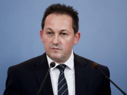 CF3D8E74-9F06-4B41-BA64-A4127F04B954