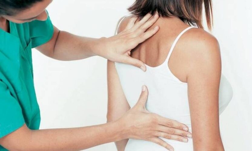 Καταγγελία για τη δήθεν φυσικοθεραπεύτρια που διέσπειρε τον κορωνοϊό στον Πόρο