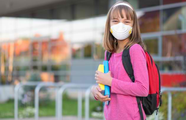 Επαναλειτουργία των σχολείων με πλήρη σύνθεση κι αυξημένα μέτρα προστασίας έναντι της Covid-19