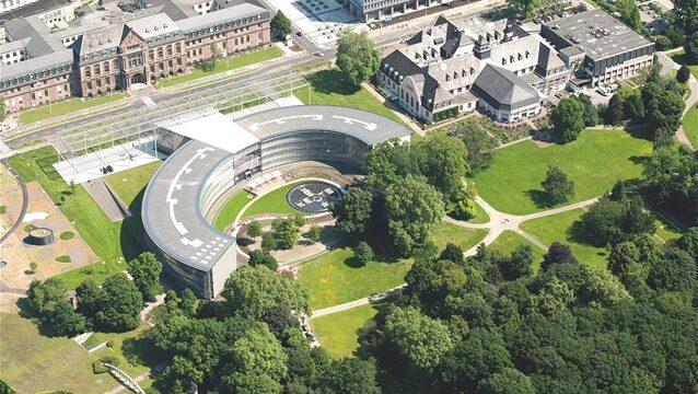 1FC9D5A8-931B-44C0-93A1-DB2CE14D836A