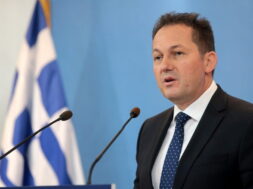 2F8E1A96-5775-4B2B-80B8-F6185B3B51BB