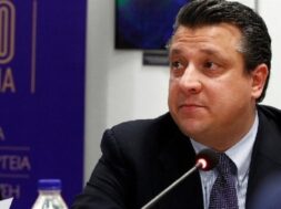 6D4283C7-BD8B-471C-971C-52872AB3714C