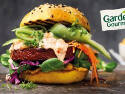 8B81D809-EA31-4171-81DA-FA7C9F8C79CC