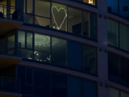 8E810CF9-BAEC-4D45-9D11-5B5D63C61C06