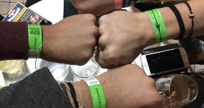 D2F07297-2323-4A74-8440-700555103567