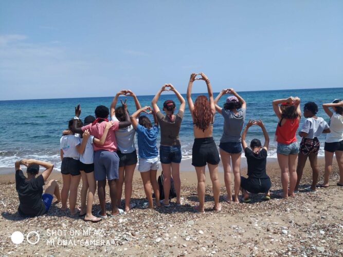 ΕΞΕΛΙΞΗ ΖΩΗΣ: Ένας χρόνος προσφοράς και υποστήριξης σε εφήβους και νέους