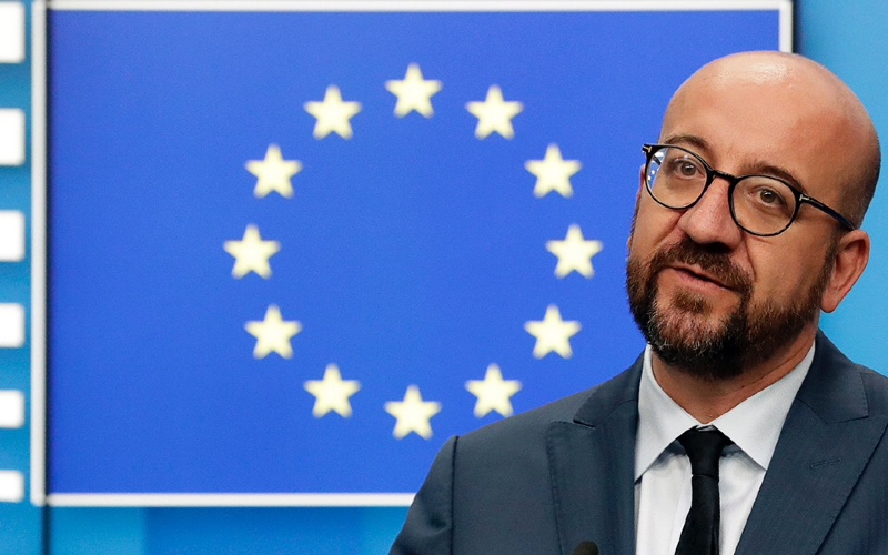 Στην επιτάχυνση των εμβολιασμών επιμένει η ΕΕ
