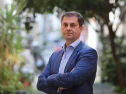 D6956AEB-FF55-4E05-B5B0-F624D8E836F2