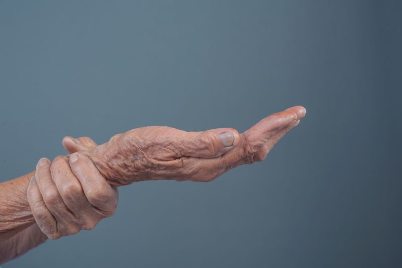 Η πανδημία COVID-19 επηρέασε τα άτομα με ρευματικές παθήσεις στην Ευρώπη