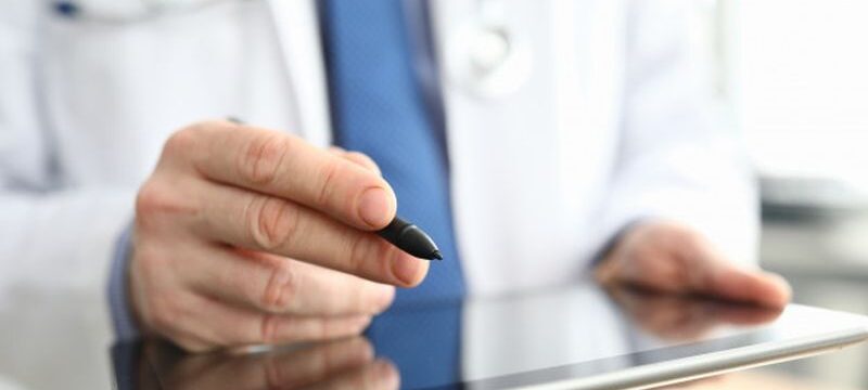 doctor-making-notes-graphics-tablet-close-up_151013-13968