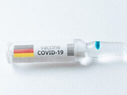 federal-republic-germany-developments-coronavirus-covid-19-vaccine-glass-ampoule_102583-4437
