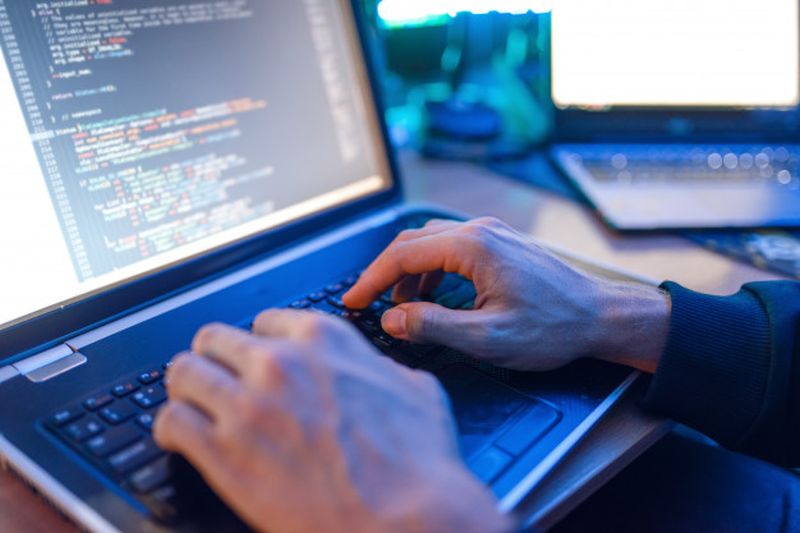 Εμβόλια κατά της COVID-19 προς πώληση στο Darknet από $200 έως $1.200