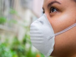 white-woman-with-mask-her-face-protect-herself-from-coronavirus_63139-678