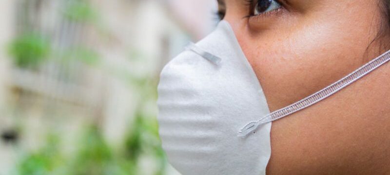 white-woman-with-mask-her-face-protect-herself-from-coronavirus_63139-678