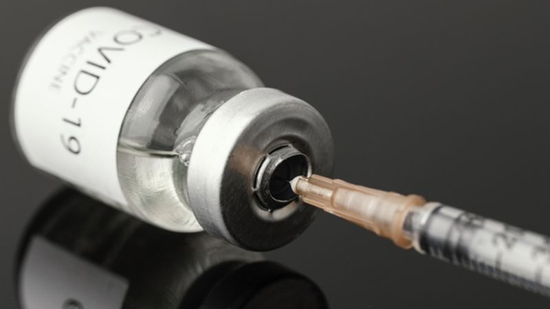 Πως μπορεί ένα εμβόλιο για την COVΙD να προκαλεί θρομβώσεις;