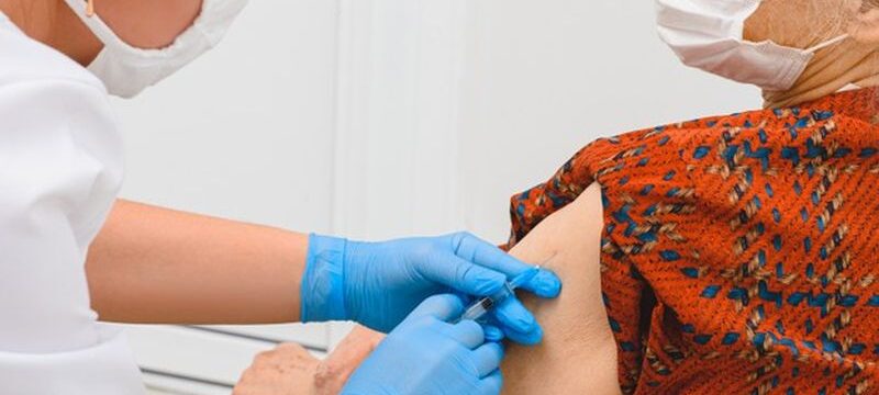 elderly-woman-getting-coronavirus-vaccine_97875-522