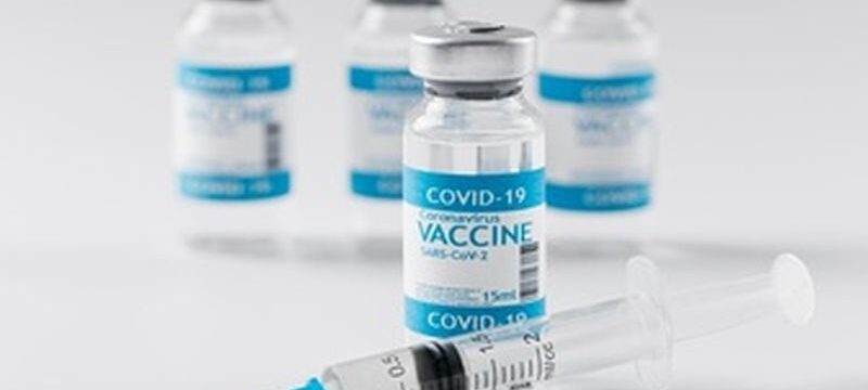 healthcare-coronavirus-vaccine-arrangement_23-2148920785