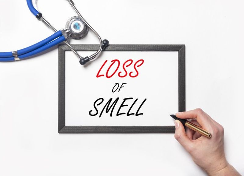 Πιθανή Συσχέτιση του Υποθυρεοειδισμού με την Εμφάνιση Ανοσμίας σχετιζόμενης με νόσο COVID-19