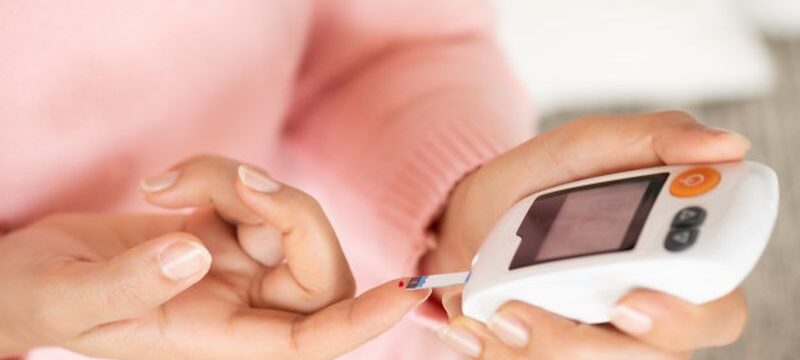 woman-hands-checking-blood-sugar-level-by-glucose-meter-diabetes-tester_53476-4748