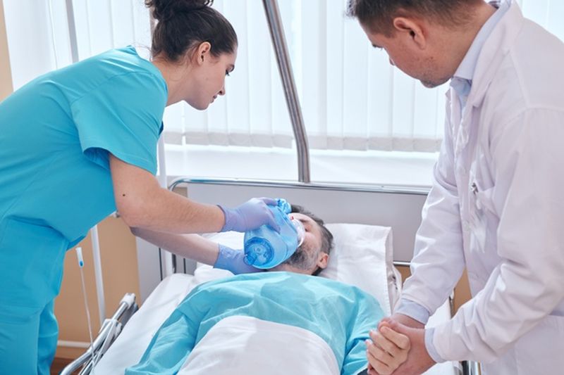 Μη επεμβατικός αερισμός σε ασθενείς με COVID-19 και αναπνευστική ανεπάρκεια