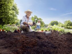 Hansaplast_Media Alert_Gardening