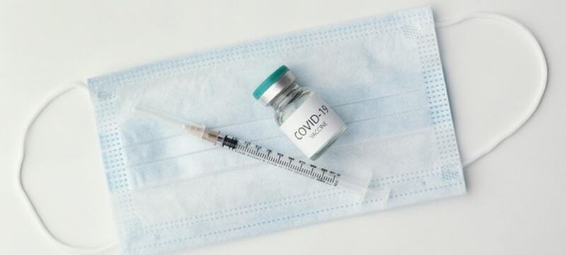 assortment-with-coronavirus-vaccine-bottle_23-2148920171