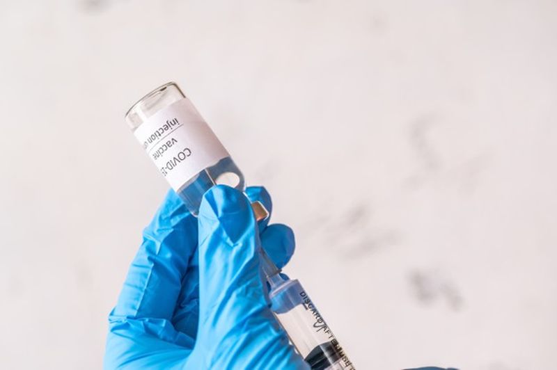 Αντιμετώπιση ανεπιθύμητων ενεργειών του εμβολίου κατά της COVID-19