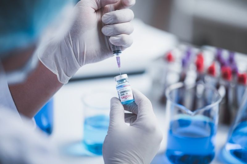 FDA: Έγκριση για τη χορήγηση του εμβολίου της Pfizer σε παιδιά 12-15 ετών