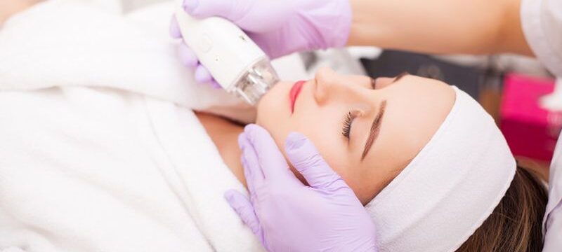 woman-getting-lpg-hardware-massage-beauty-clinic-professional-beautician-working_118454-3550