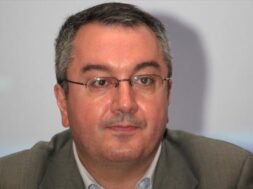 61EFDA3A-13F3-445E-866D-C844D1B8F847