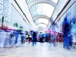 blurred-people-walking_1160-772