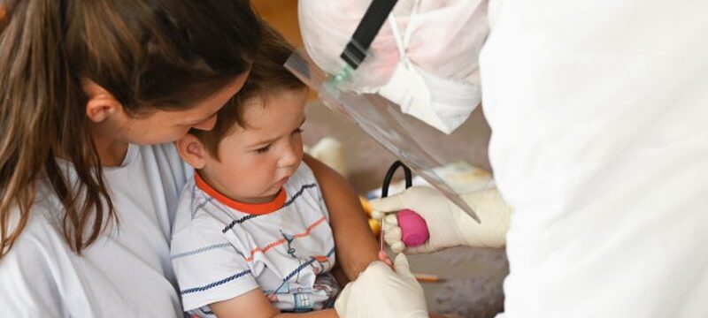 close-up-child-donating-blood-analysis_96872-3249