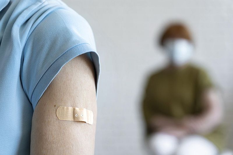 Έρευνα ΕΚΠΑ: Η ανοσολογική απόκριση μετά τον εμβολιασμό έναντι του SARS-COV-2