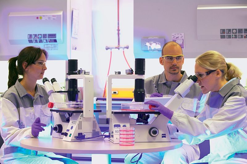 Bayer Ελλάς: Σημαντικές εξελίξεις στις κυτταρικές και γονιδιακές θεραπείες