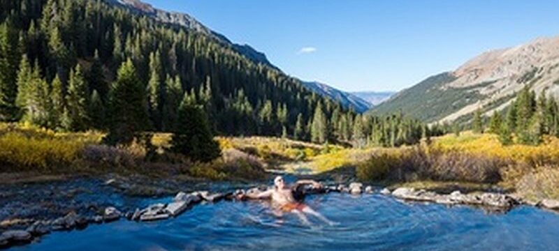 natural-hot-spring-colorado-mountains-summer-season_328046-9840