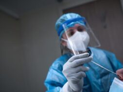 rapid-test-koronoios